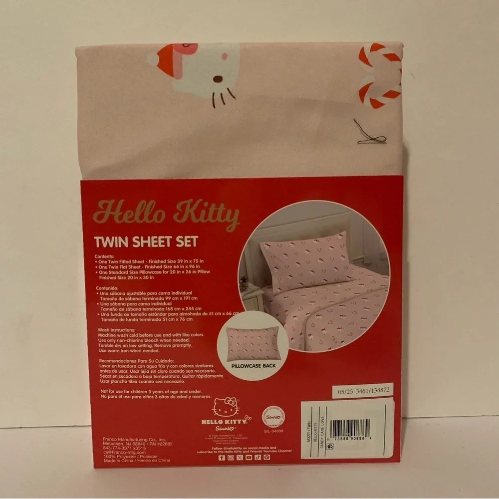 NWT. HELLO KITTY Holiday Twin Sheet Set